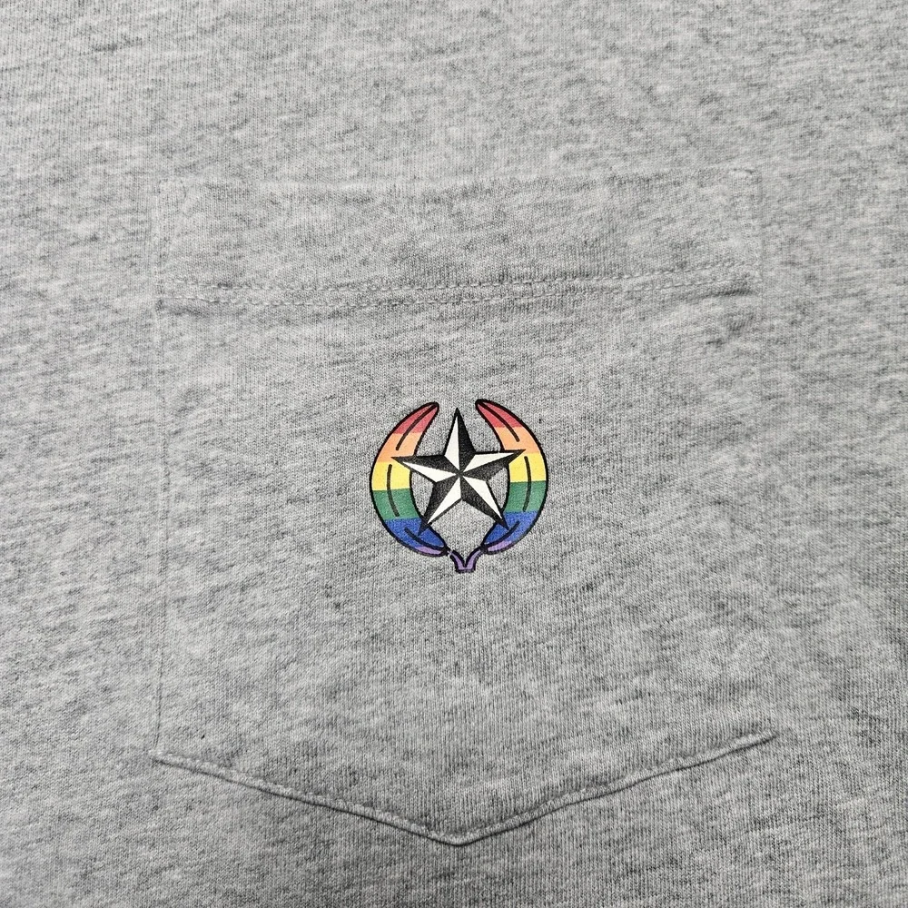 Banana Republic T-Shirt Mens Large Tall Gray Pride Rainbow Pocket Graphic Cotton